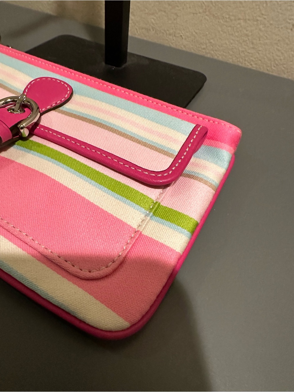 Coach Vintage Y2K SoHo multicolored stripe Pink Leather Trim wristlet - Picture 6 of 11
